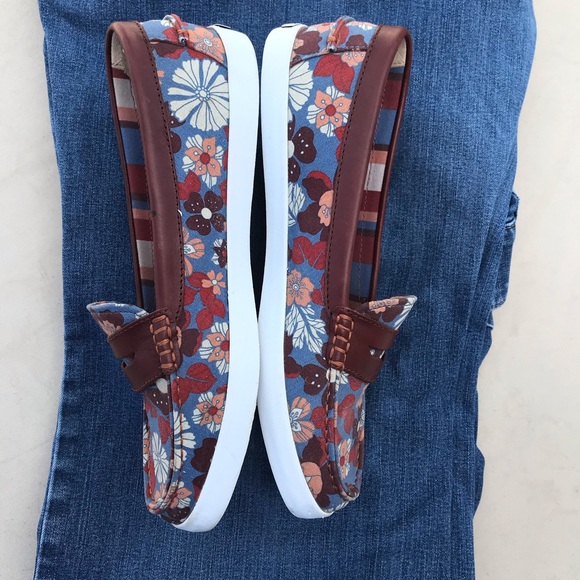 Cole Haan Nantucket Loafer - Picture 2 of 10